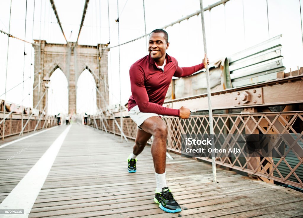 Homme faisant de l'exercice dans l'État de New York - Photo de Jogging libre de droits