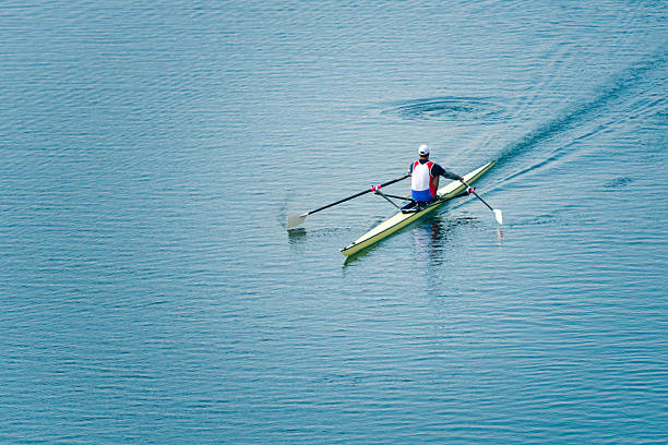 scull individuel aviron - skiff photos et images de collection