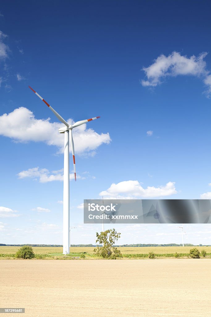 Turbinas eólicas do - Foto de stock de Campo royalty-free
