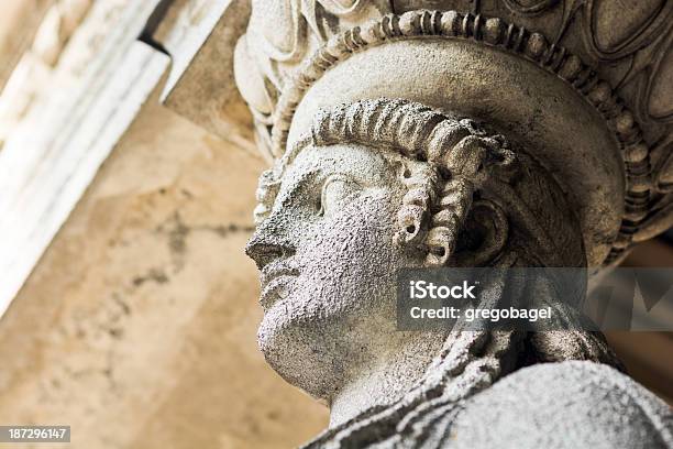 Statue An Der Basis Von Friedensengel In München Deutschland Stockfoto und mehr Bilder von Bayern