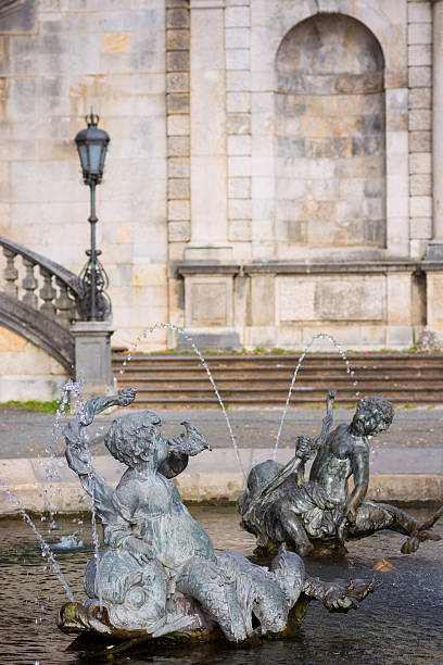 istock Fountain at Friedensengel in Munich, Germany 187296151