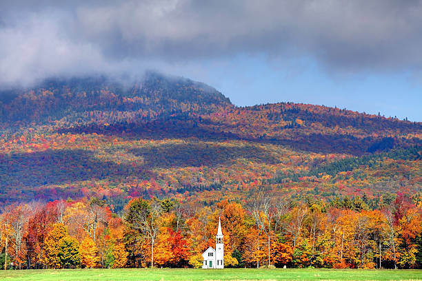 istock Autumn in New England 187296265