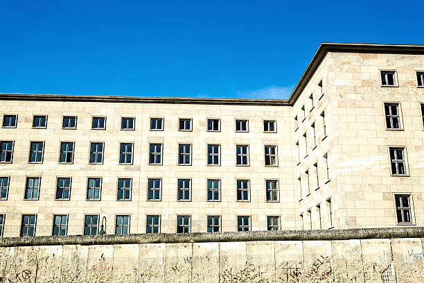 istock Berlin Wall in front of an office house 187306190