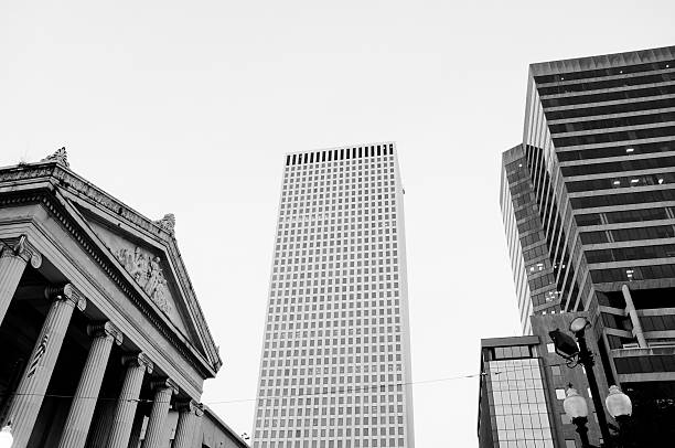 istock New Orleans, skyscraper and Gallier Hall from Lafeyette Square i 187307538