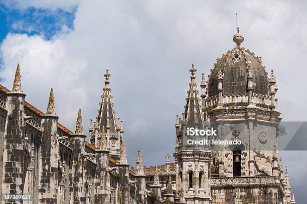 Monasterio De Lisboa Jerónimos Foto de stock y más banco de imágenes de Monumento a los Descubrimientos - Monumento a los Descubrimientos, Aire libre, Arquitectura