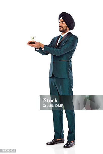 インドのビジネスマンに手を持つ植物 - 20-24歳のストックフォトや画像を多数ご用意 - 20-24歳, あこがれ, あごヒゲ
