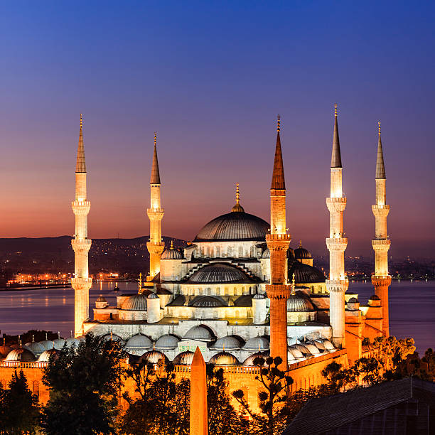 istock Sunrise over The Blue Mosque, Istanbul, Turkey 187311843