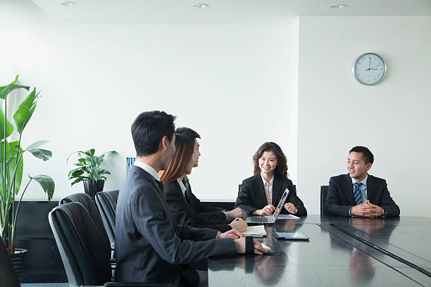 istock Business people having meeting 187318367