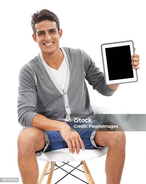 Mostrare Il Suo Nuovo Tablet - Fotografie stock e altre immagini di 20-24 anni - 20-24 anni, Abbigliamento casual, Adulto