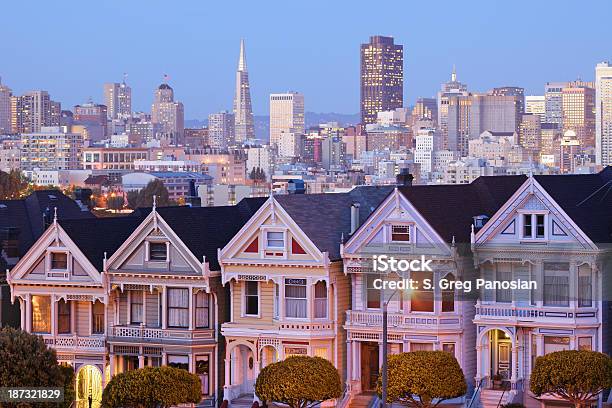 Foto de Alamo Squaresan Francisco e mais fotos de stock de Arquitetura - Arquitetura, Califórnia, Casa