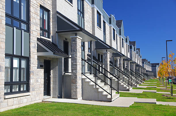 istock Repetitive Neighborhood 187324934