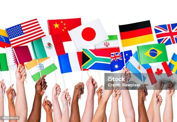 Bandeiras Internacionais - Fotografias de stock e mais imagens de Bandeira - Bandeira, Grupo multiétnico, Comunidade