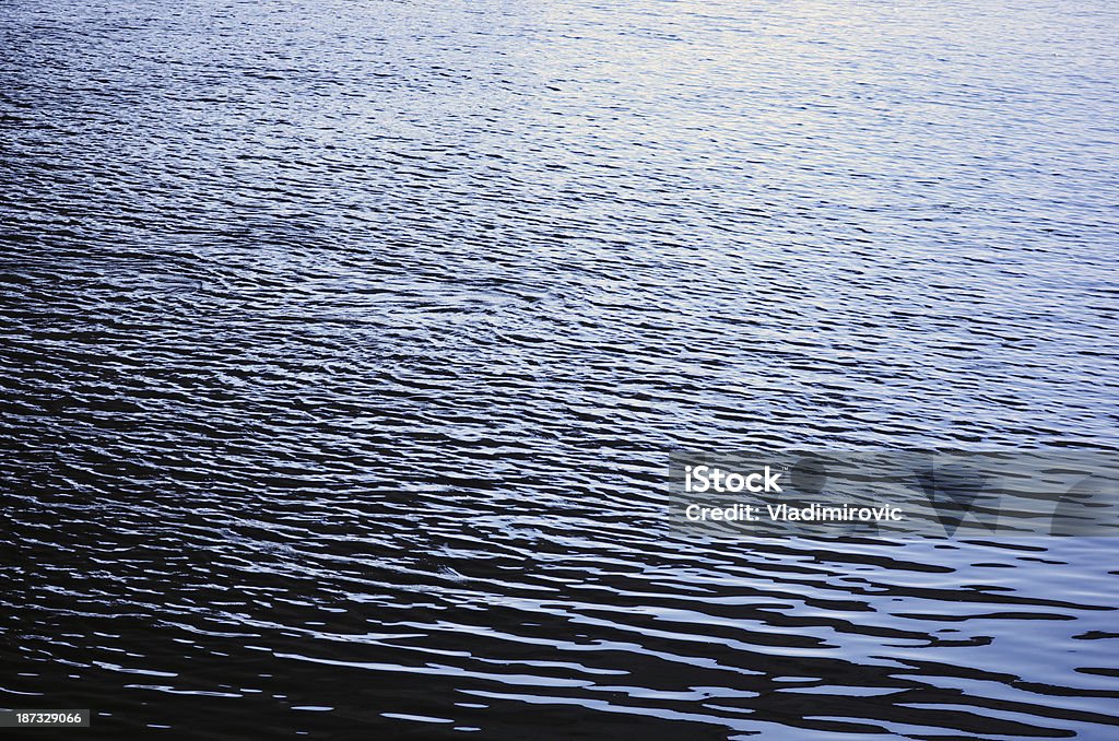 Rizado superficie de agua - Foto de stock de Agua libre de derechos