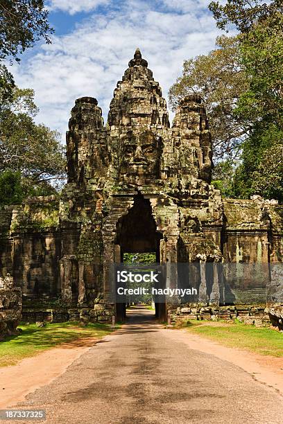 Bramy Wejściowej Do Angkor Thom - zdjęcia stockowe i więcej obrazów Angkor Wat - Angkor Wat, Angkor, Angkor Thom