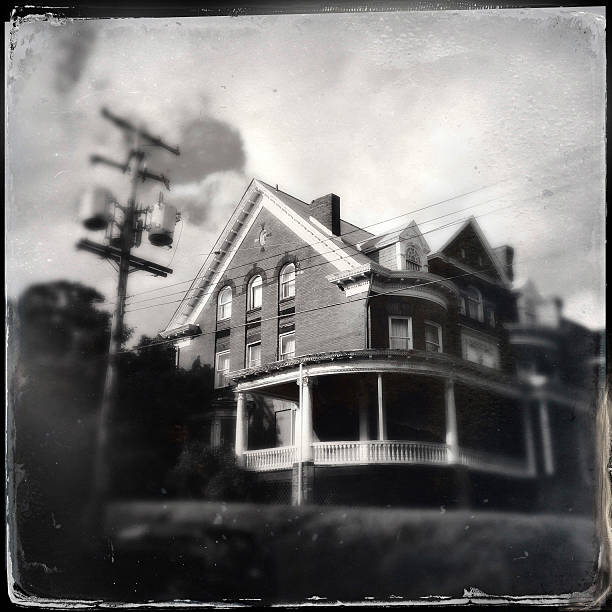 istock Victorian House Tintype 187340422