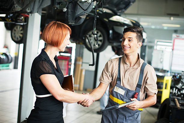 istock Customer in the auto repair shop 187341299