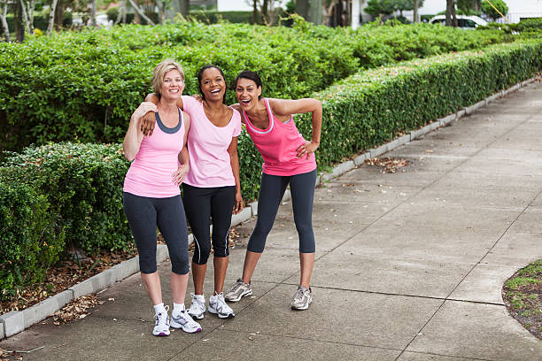 여자대표 in pink - breast cancer walk 뉴스 사진 이미지