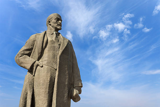 istock Statue of Vladimir Lenin 187343040