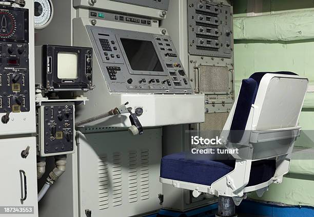 Sonar Foto de stock y más banco de imágenes de Sala de control - Sala de control, Submarino - Embarcación marina, Buque militar