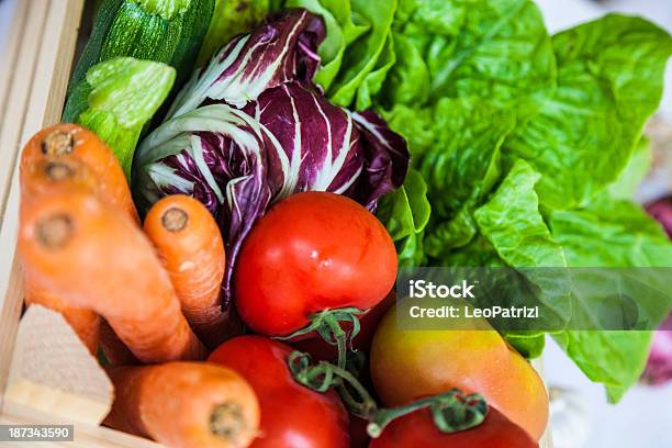 바스켓 야채면 및 샐러드 0명에 대한 스톡 사진 및 기타 이미지 - 0명, 건강한 식생활, 과일