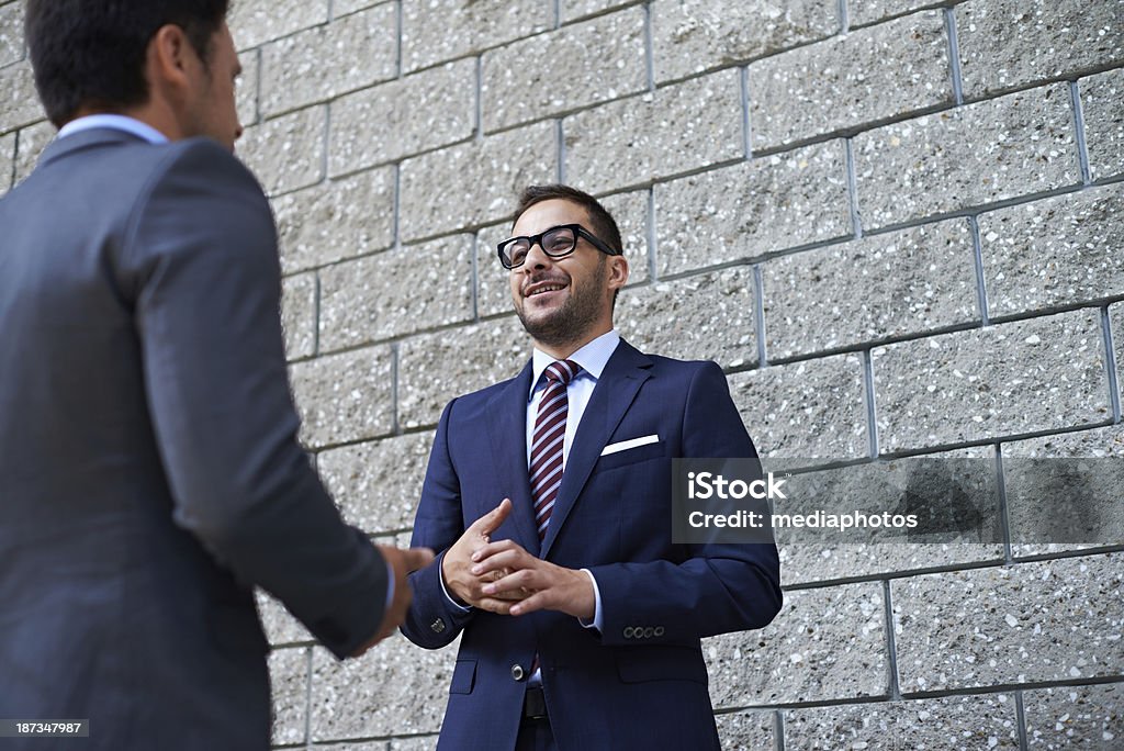 conversation d'affaires en plein air - Photo de Adulte libre de droits