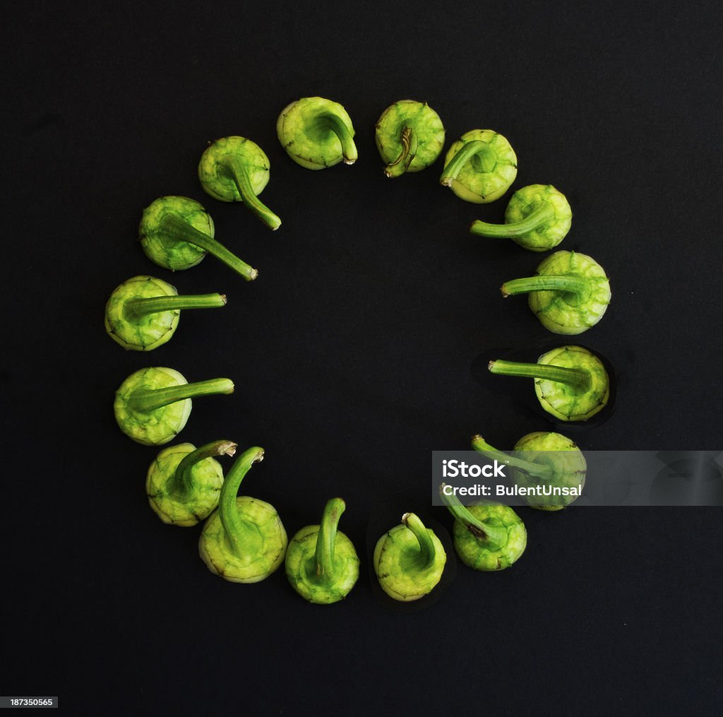 Zielone chili peppers Koło - Zbiór zdjęć royalty-free (Bez ludzi)