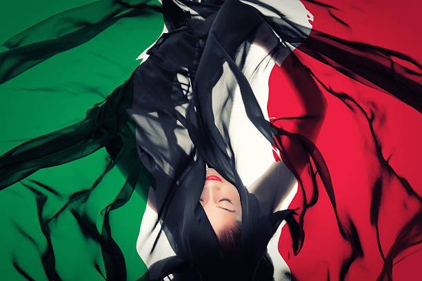 istock Young girl with Italian Flag 187356642