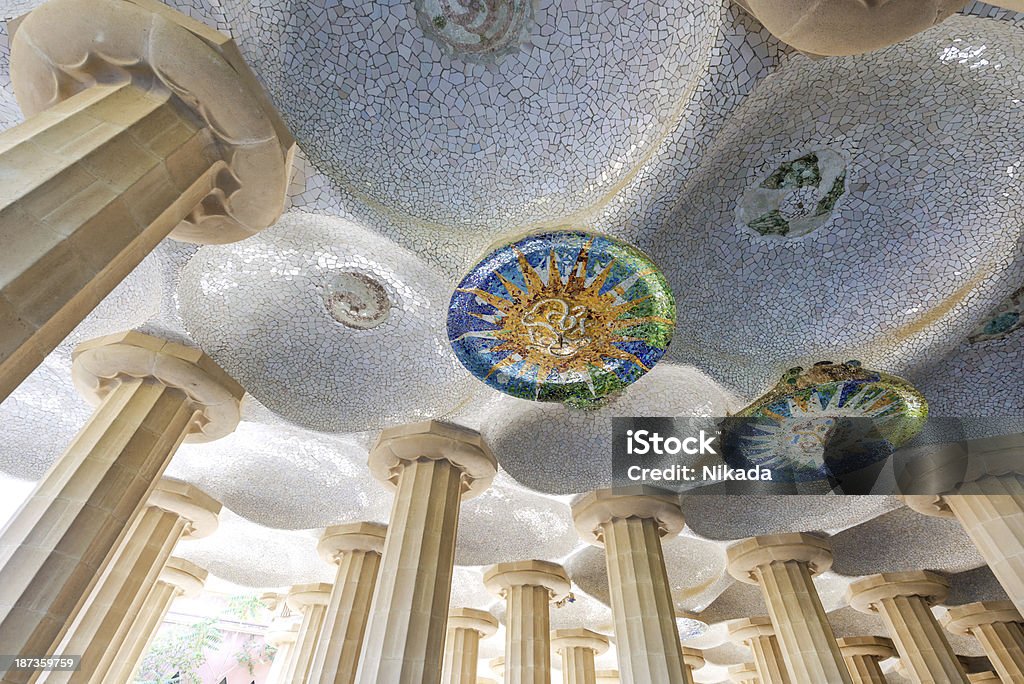 Dekorative Decke oben in Parc Guell, Barcelona - Lizenzfrei Parc Guell Stock-Foto