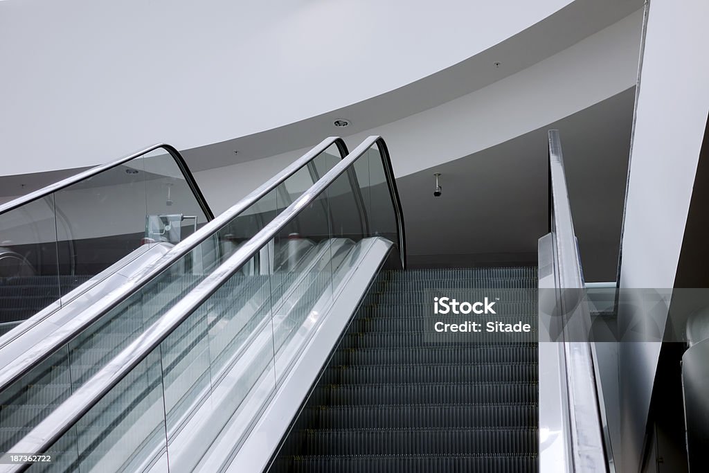 Escalera mecánica - Foto de stock de Escalera mecánica libre de derechos