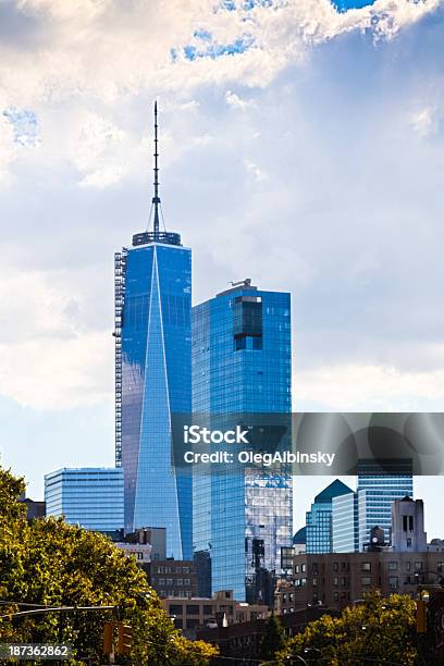 Photo libre de droit de New York City Skyline Avec World Trade Center Du Centreville De Manhattan banque d'images et plus d'images libres de droit de Arbre