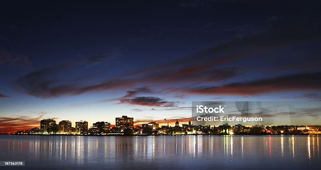 Kingston molo di notte - Foto stock royalty-free di Kingston - Ontario