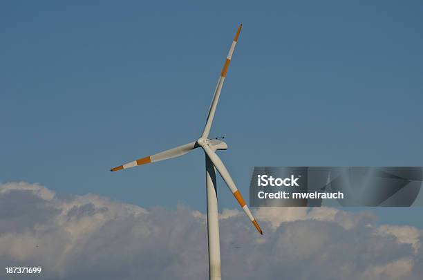 Windrad — стоковые фотографии и другие картинки Без людей - Без людей, Ветряная электростанция, Возобновляемые ресурсы