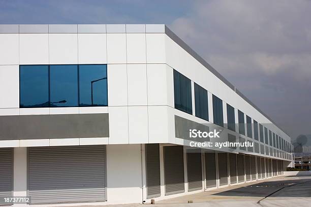 Foto de Edifícios Industrial e mais fotos de stock de Edifício Comercial - Edifício Comercial, Exterior, Exterior de Prédio