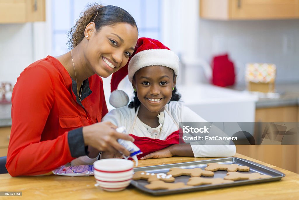 Natale Cuocere al forno - Foto stock royalty-free di Afro-americano