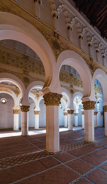 istock Synagogue Santa Maria la Blanca in Toledo, Spain 187383103