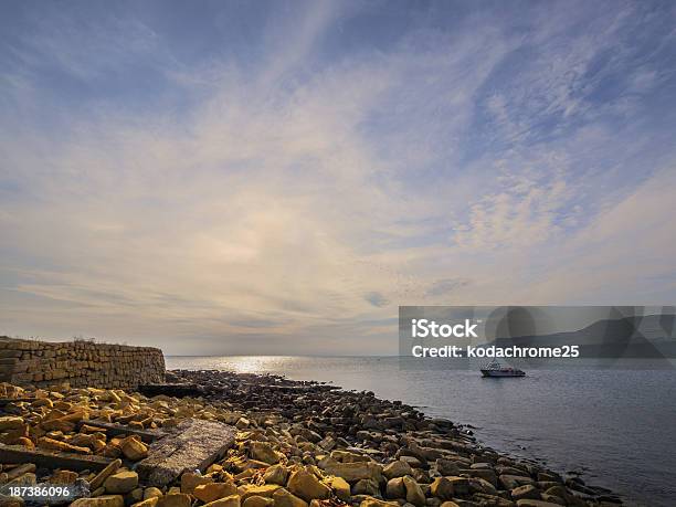 Costa - Fotografie stock e altre immagini di Acqua - Acqua, Ambientazione esterna, Ambientazione tranquilla