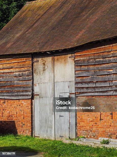 Barn Stockfoto und mehr Bilder von Agrarbetrieb - Agrarbetrieb, Alt, Arbeiten