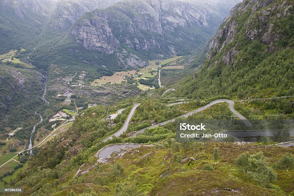 Serpentines Richtung Lysebotn in Norwegen - Lizenzfrei Anhöhe Stock-Foto