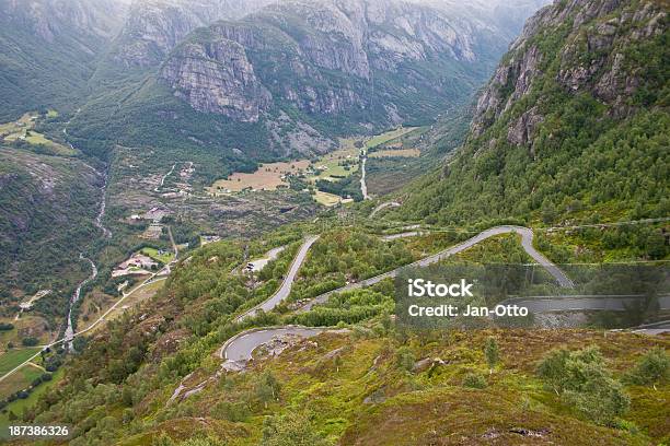 Serpentines Richtung Lysebotn In Norwegen Stockfoto und mehr Bilder von Anhöhe - Anhöhe, Asphalt, Berg