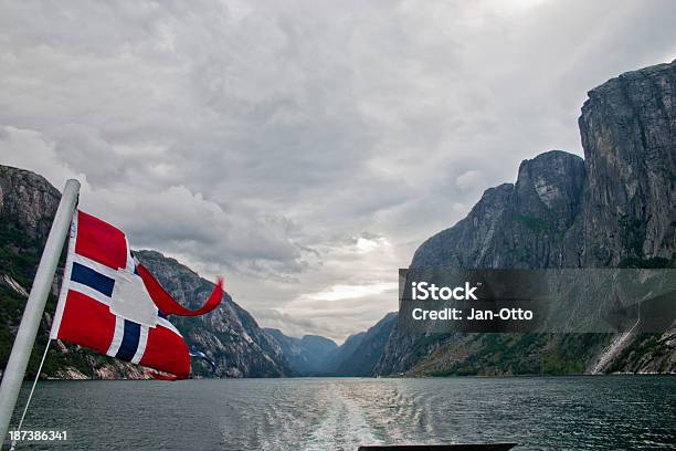 Lysefjord In Norwegen Stockfoto und mehr Bilder von Anhöhe - Anhöhe, Bedeckter Himmel, Berg