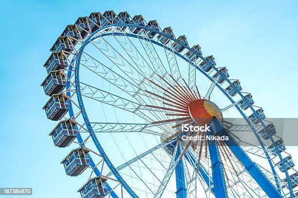 Grande Ruota Alloktoberfest - Fotografie stock e altre immagini di Alto - Alto, Arte, Cultura e Spettacolo, Attività