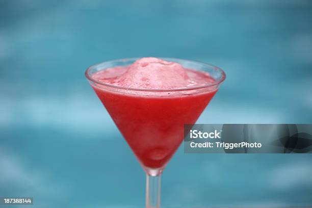 Com Álcool - Fotografias de stock e mais imagens de Azul - Azul, Bebida, Bebida Alcoólica