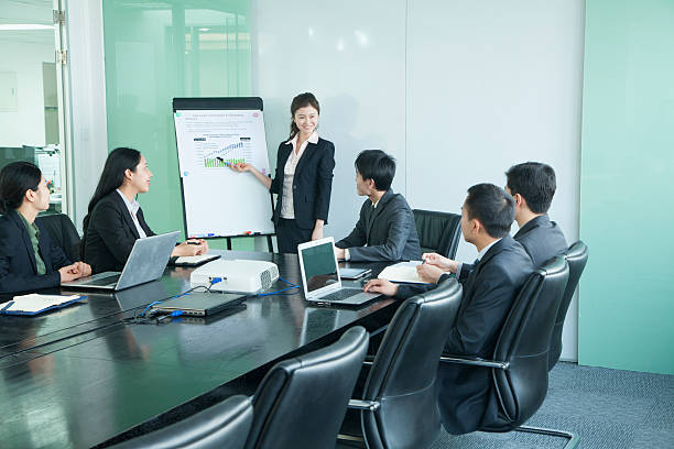 istock Business people having meeting 187429363