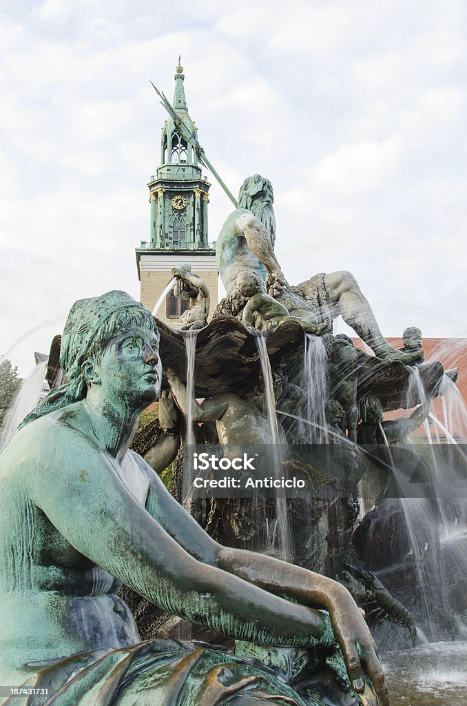Neptunbrunnen Fountaine Neptune в Берлине, Германия - Стоковые фото Александерплац роялти-фри