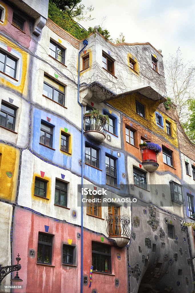 Hundertwasserhaus в Вене, Австрия - Стоковые фото Дом Хундертвассера роялти-фри