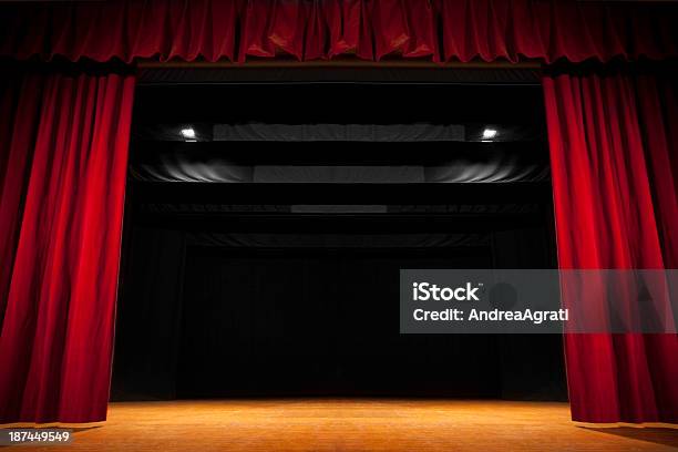 Foto de Teatro e mais fotos de stock de Palco - Palco, Teatro, Representação teatral