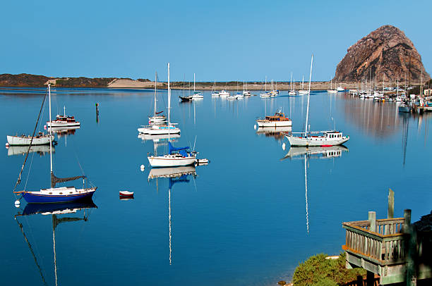 istock Sunrise on Morro Bay, California 187461966