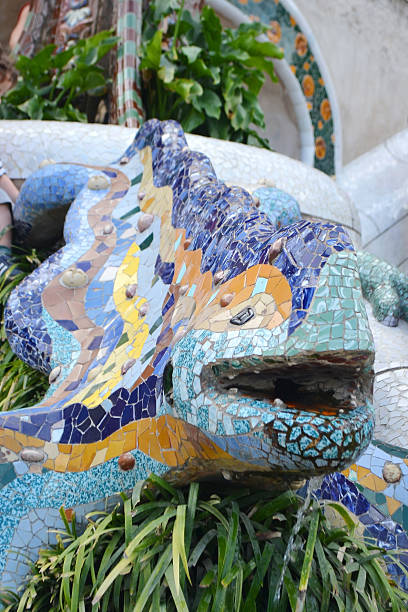 istock Dragon salamandra in Park Guell 187463954