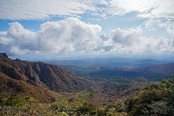 istock Jeju Hallasan (Cliff) 1874696234