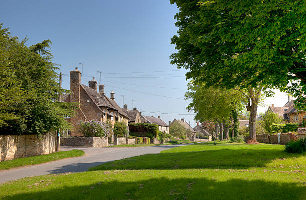 Kingham, Oxfordshire The Cotswold village of Kingham, Oxfordshire, England. oxfordshire stock pictures, royalty-free photos & images